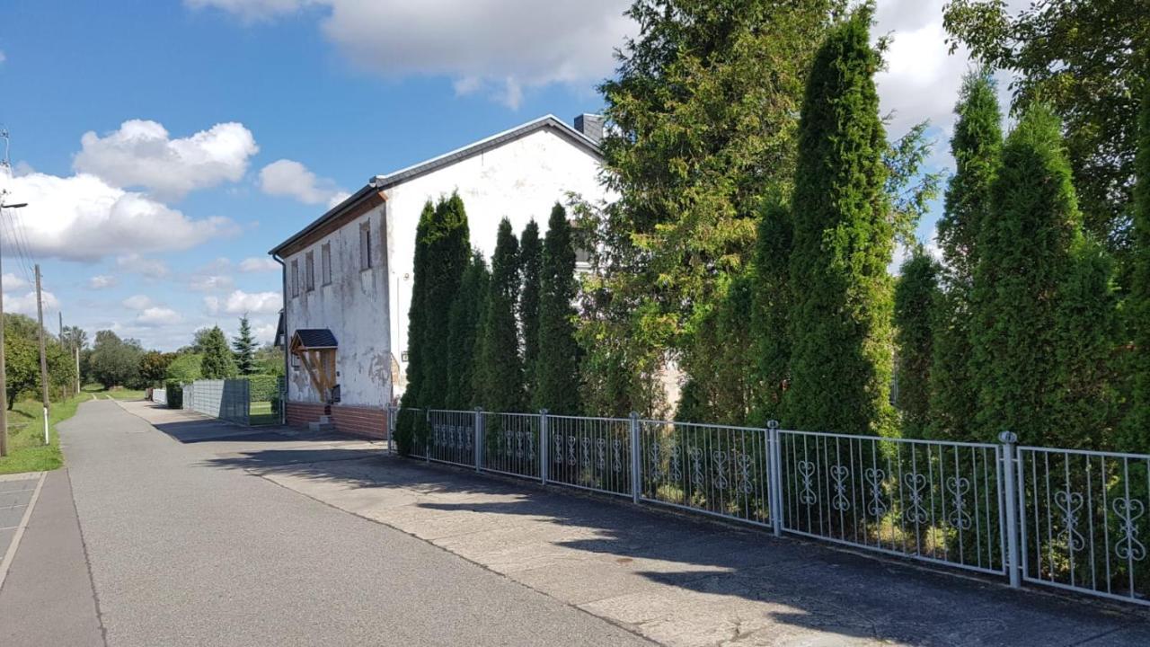 Monika Stassfurt Ot Uellnitz An Der A14 *
